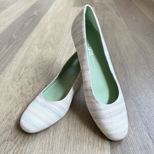 SAS Shoes Women 8.5M Sofia Wedge Pump Floral Leather Slip On Soft Comfort Italy